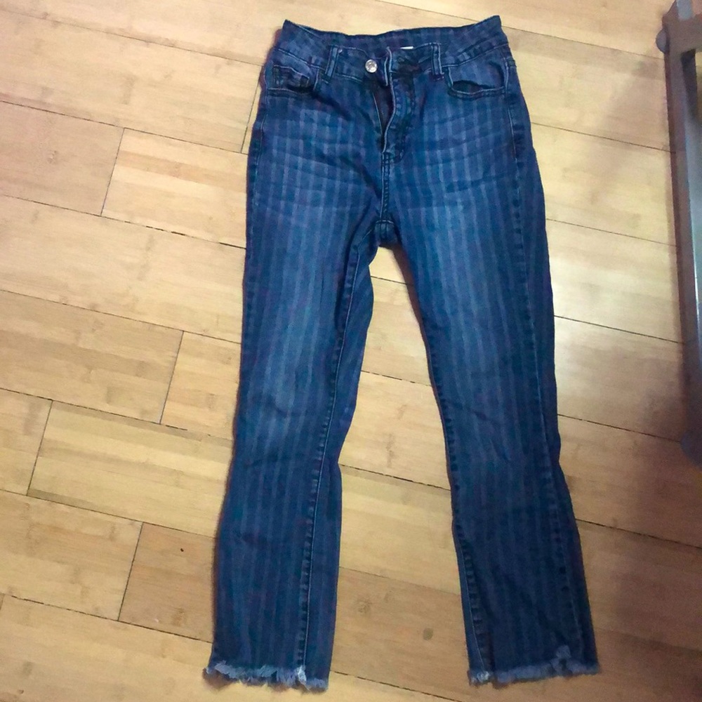 blue capri striped jeans / mid rise / on the petite side